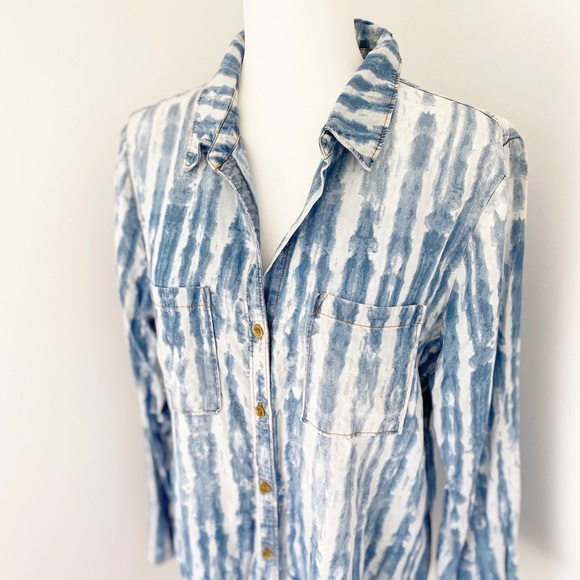 Soft Surroundings Tie Dye Chambray Tunic Shirt - Picture 4 of 8